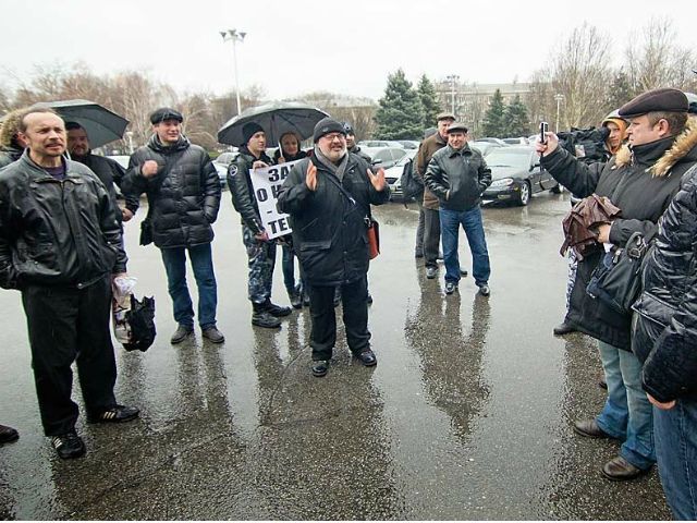 В Одессе журналисты провели акцию против "законов 16 января" (Фото)