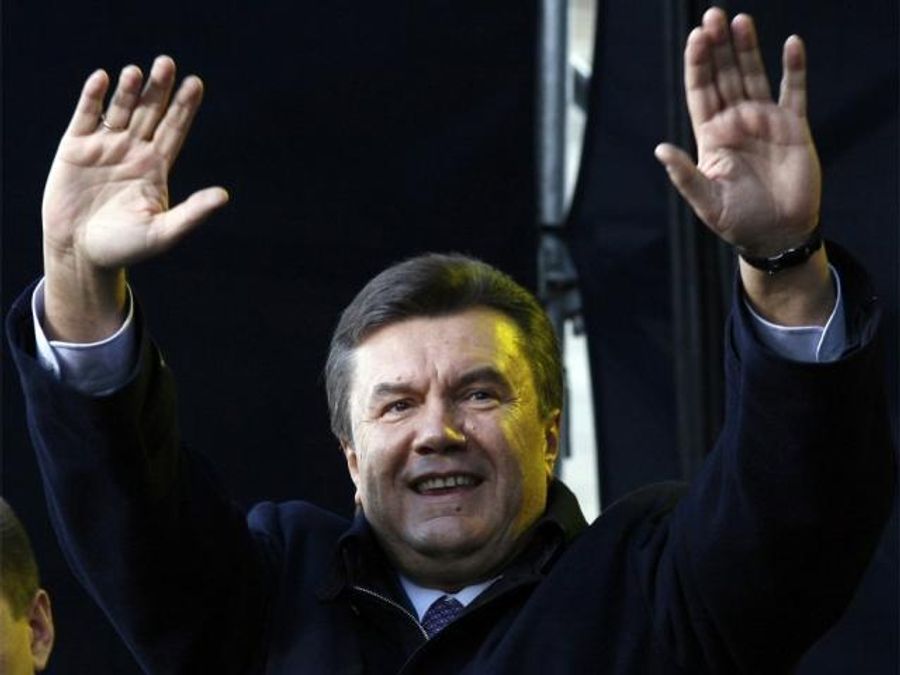 Янукович обратился к украинцам и призвал к диалогу Янукович обратился к украинцам и призвал к диалогу