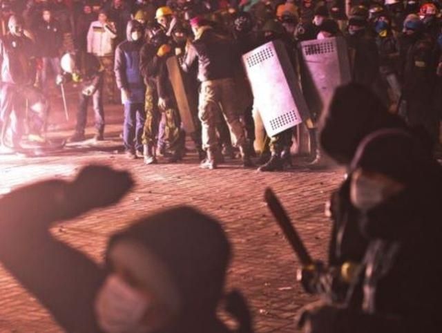 На стадіоні "Динамо" та в Маріїнському парку зникло освітлення 