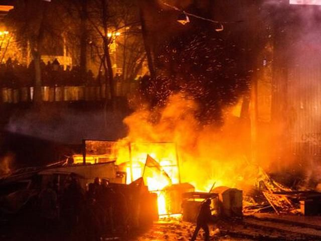 "Титушки" в центре Киева устроили погром, — Аронец
