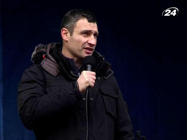 Кличко сьогодні знову збирається їхати до Януковича Кличко сьогодні знову збирається їхати до Януковича