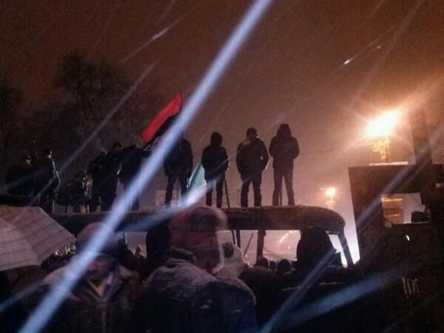 На Грушевського знову активізувалося протистояння