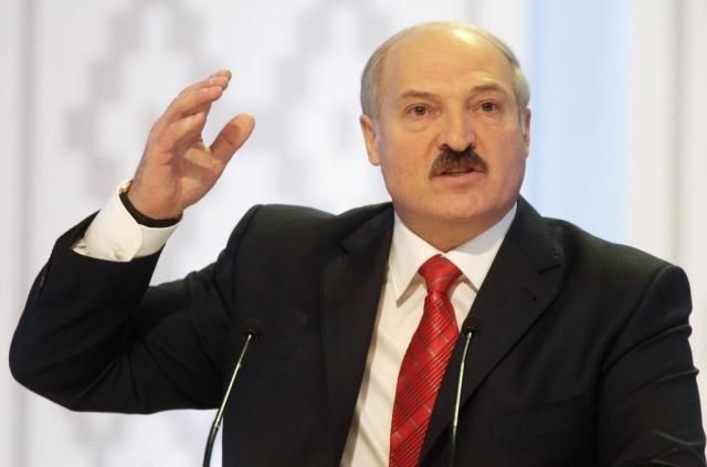 Олександр Лукашенко назвав події у Києві катастрофою