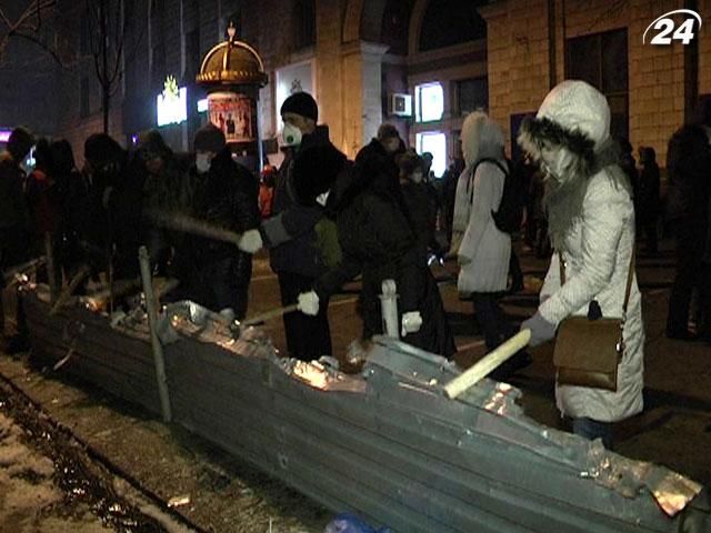 Украинцы против насильственных действий во время акций, - опрос Украинцы против насильственных действий во время акций, - опрос