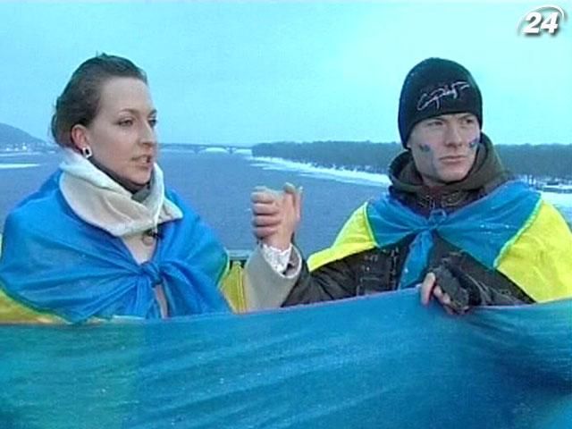 После штурма на Грушевского Янукович поздравил украин с Днем Соборности После штурма на Грушевского Янукович поздравил украин с Днем Соборности