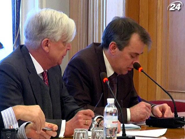 Іноземним послам в МЗС України закрили рота Іноземним послам в МЗС України закрили рота