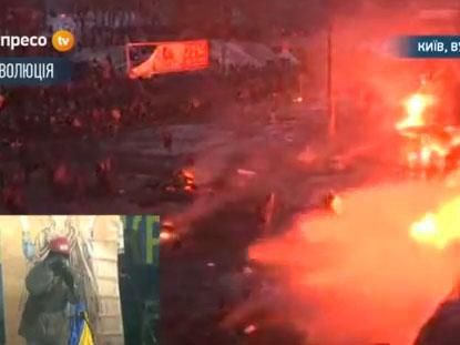 Силовики на Грушевського почали застосовувати водомети Силовики на Грушевського почали застосовувати водомети