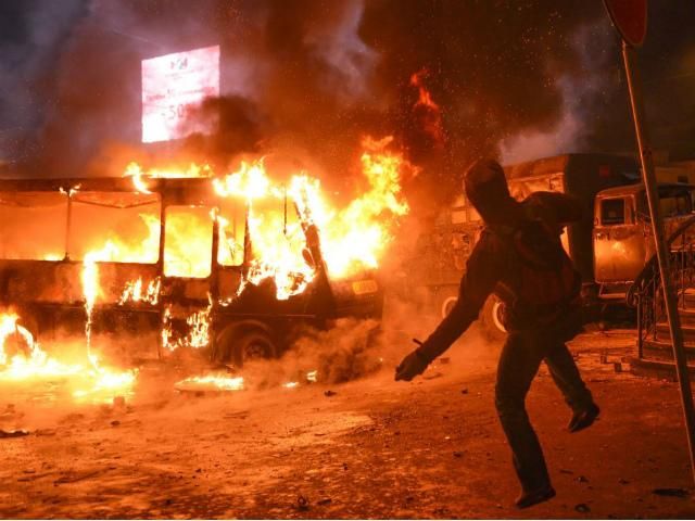 Арестовали еще 4 подозреваемых в участии в беспорядках на Грушевского Арестовали еще 4 подозреваемых в участии в беспорядках на Грушевского