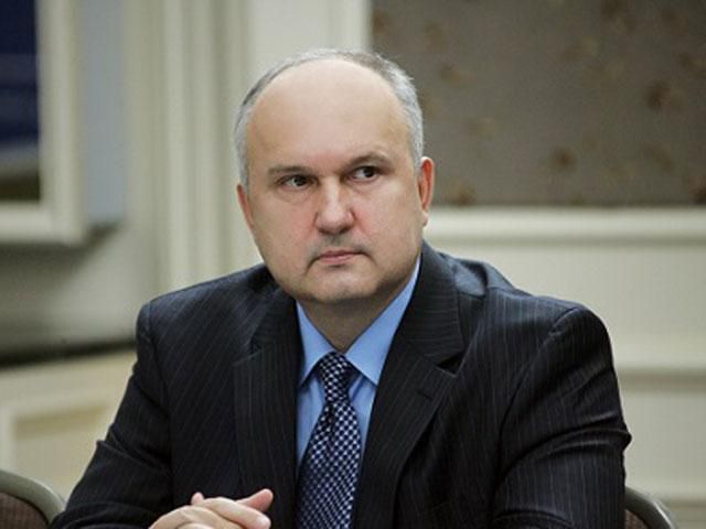 Колишні керівники МВС та СБУ закликали колег бути вірними народу Колишні керівники МВС та СБУ закликали колег бути вірними народу