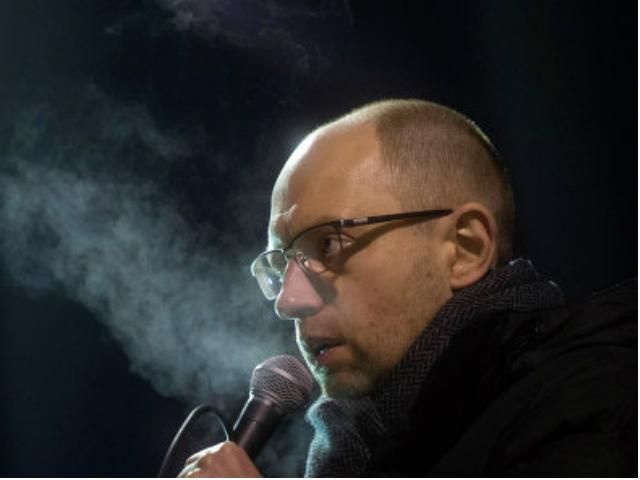 Президент має 24 години, щоб відповісти на вимоги протестувальників, — Яценюк Президент має 24 години, щоб відповісти на вимоги протестувальників, — Яценюк