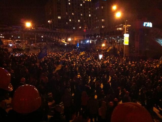 100 тысяч человек остались ночевать на Майдане