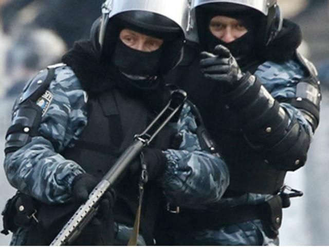 "Беркут" задержал активистов Автомайдана, - Евромайдан SOS