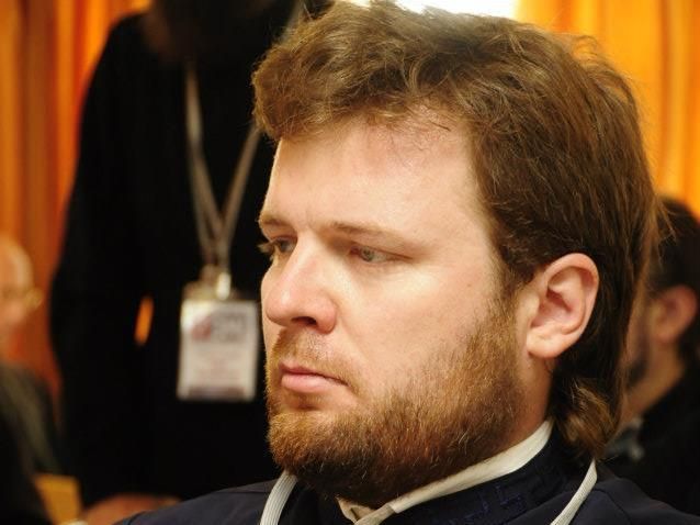 Просто станьте і поцілуйте їх у ср*ку, — священик скандальному владиці із Лаври Просто станьте і поцілуйте їх у ср*ку, — священик скандальному владиці із Лаври