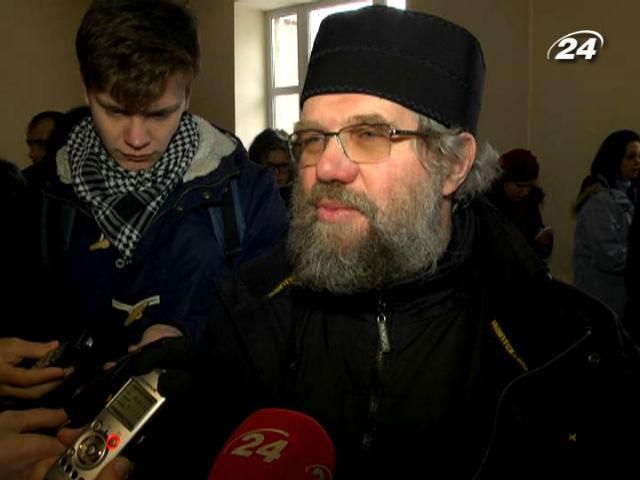 Во Львове судят священника за участие в Автомайдане