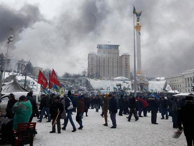 Опозиція покликала людей на Майдан приймати рішення