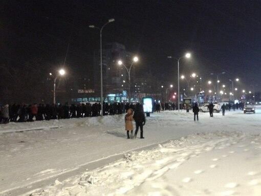 Тысячи сумчан вышли на улицы за Майдан (Фото. Видео)