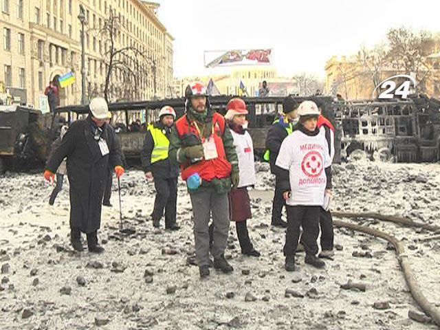 Врачи обратились к силовикам с просьбой не бить их Врачи обратились к силовикам с просьбой не бить их