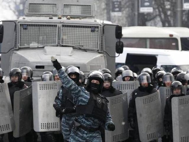 "Батькивщина" также требует расследовать преступления "беркутовцев" "Батькивщина" также требует расследовать преступления "беркутовцев"