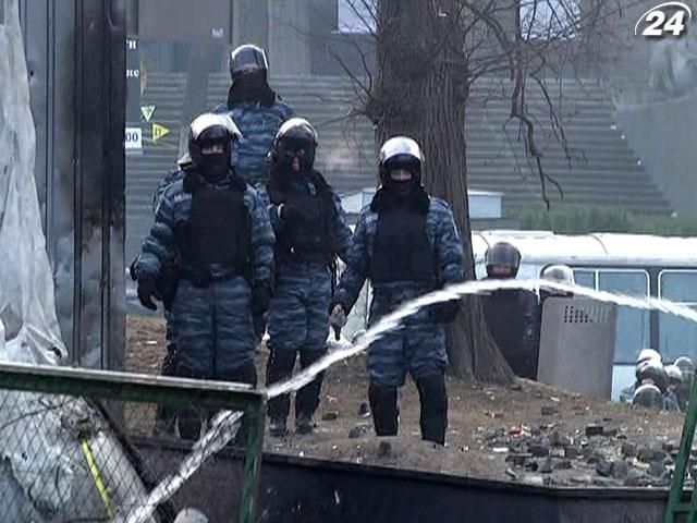 Суд просять визнати незаконність існування "Беркуту" Суд просять визнати незаконність існування "Беркуту"