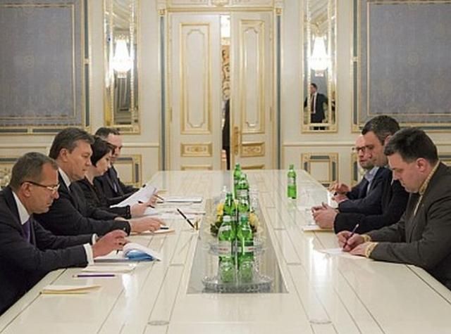 Язык не поворачивается обвинять лидеров оппозиции, - Янукович