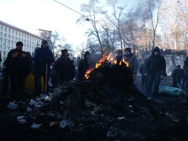 День шостий на Грушевського: тимчасове перемир'я (Фото) День шостий на Грушевського: тимчасове перемир'я (Фото)
