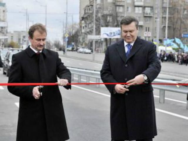 Попова звільнили з посади голови КМДА. Замість нього — Макеєнко Попова звільнили з посади голови КМДА. Замість нього — Макеєнко