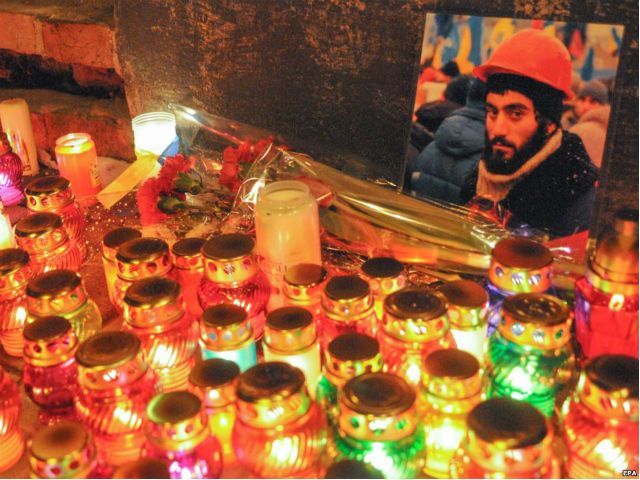 Тело погибшего Сергея Нигояна привезли в родное село Тело погибшего Сергея Нигояна привезли в родное село