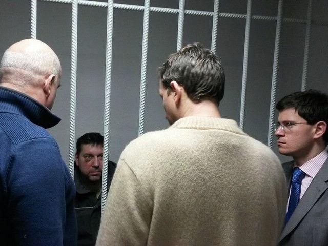 Лоб зашитий, пальці перебиті. По 2 місяці арешту дали ще п'ятьом автомайданівцям, — Доній Лоб зашитий, пальці перебиті. По 2 місяці арешту дали ще п'ятьом автомайданівцям, — Доній