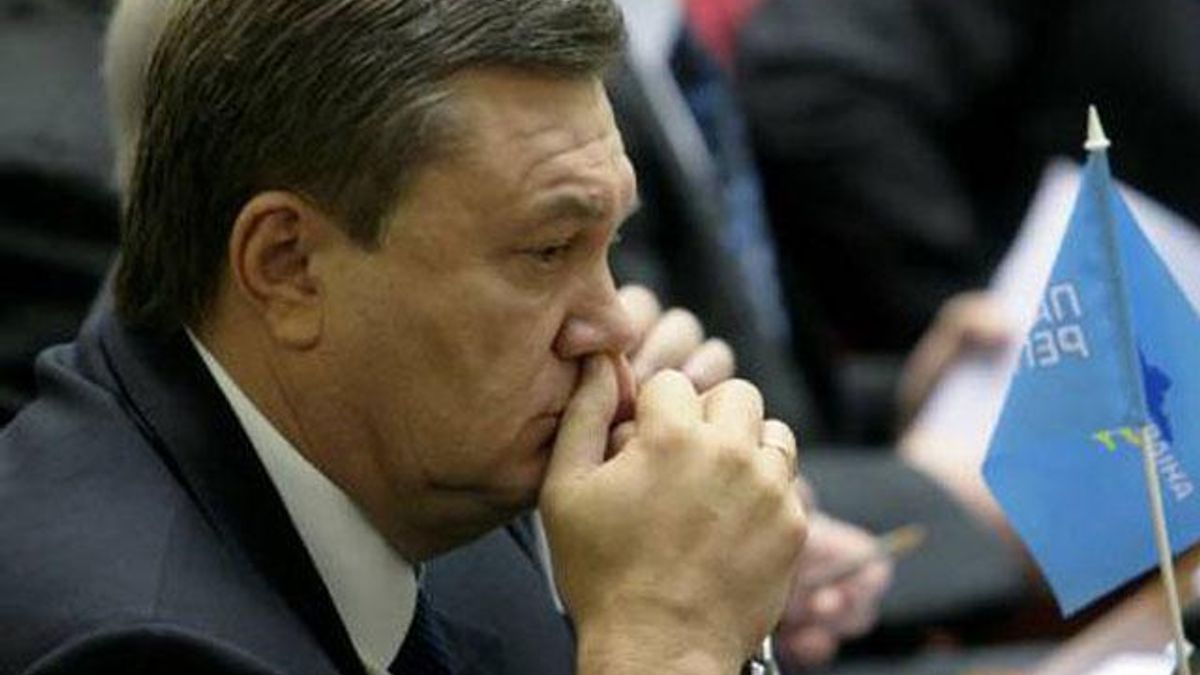 Янукович поговорив з регіоналами про ситуацію в країні Янукович поговорив з регіоналами про ситуацію в країні