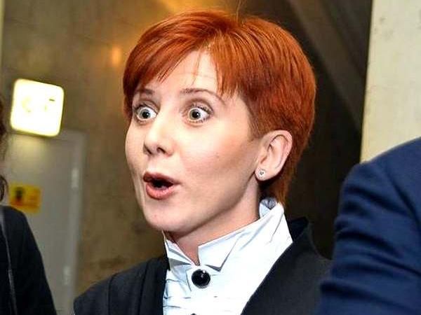 Янукович звільнив свого прес-секретаря Чепак Янукович звільнив свого прес-секретаря Чепак