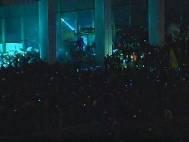 Атака Українського дому завершилася Атака Українського дому завершилася