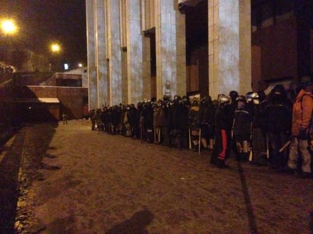 В МВД уверены, что активисты хотели взять правоохранителей из Укрдома в плен