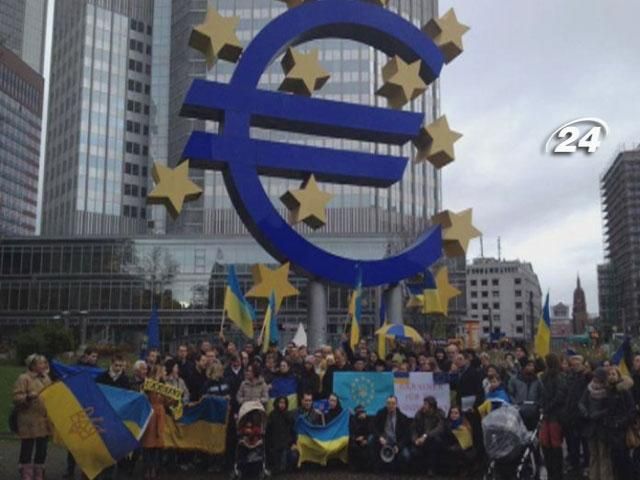 Протести українців підтримують по всьому світу