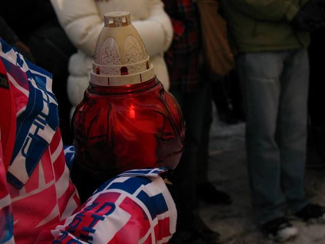 В Кракове почтили память погибших в Киеве В Кракове почтили память погибших в Киеве