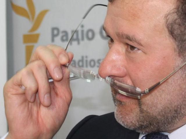 Балога застерігає, що Янукович готує указ про надзвичайний стан Балога застерігає, що Янукович готує указ про надзвичайний стан