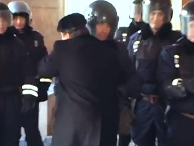 Ми з народом, — волинські правоохоронці (Відео) Ми з народом, — волинські правоохоронці (Відео)