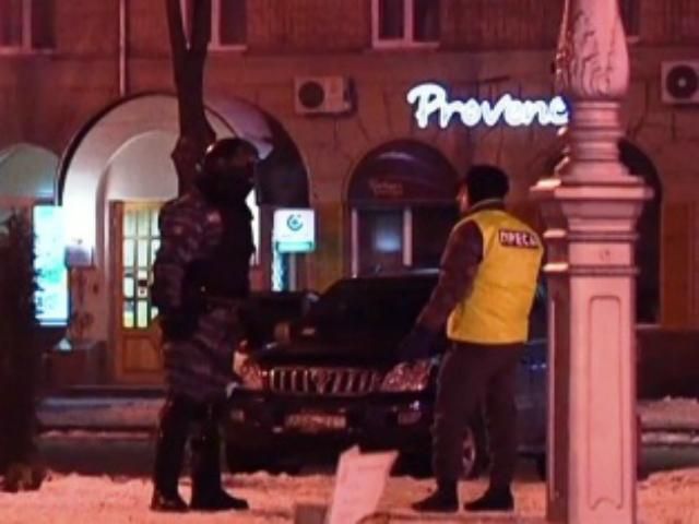 Убери камеру. Увижу - убью, - "беркутовец" пригрозил журналисту (Видео) Убери камеру. Увижу - убью, - "беркутовец" пригрозил журналисту (Видео)