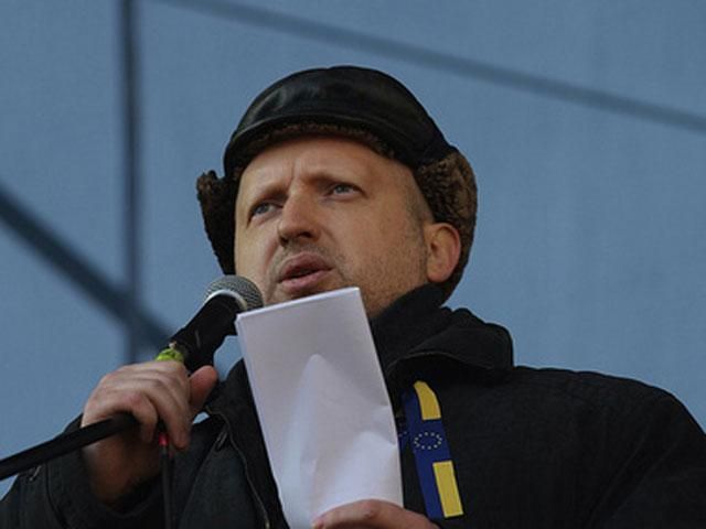 Оппозиция созывает Майдан завтра на 12:00