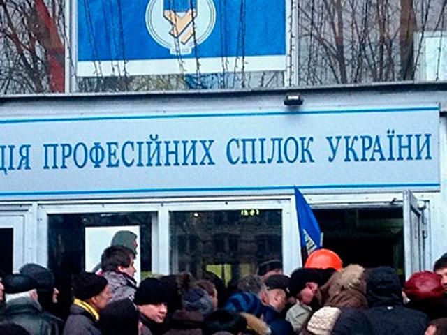 Милиции сообщили о минировании Дома профсоюзов и Минюста Милиции сообщили о минировании Дома профсоюзов и Минюста
