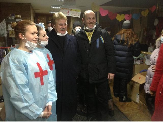 Парубій показав Броку українські барикади (Фото) Парубій показав Броку українські барикади (Фото)