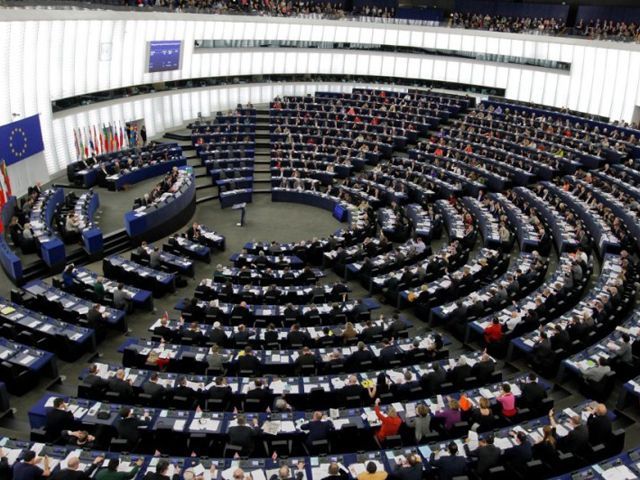 В Україну сьогодні прибуде 12 європарламентарів