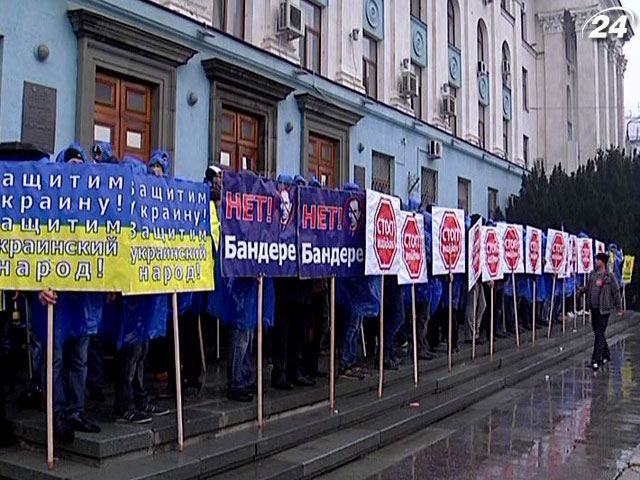 У Криму посилили охорону державних органів влади