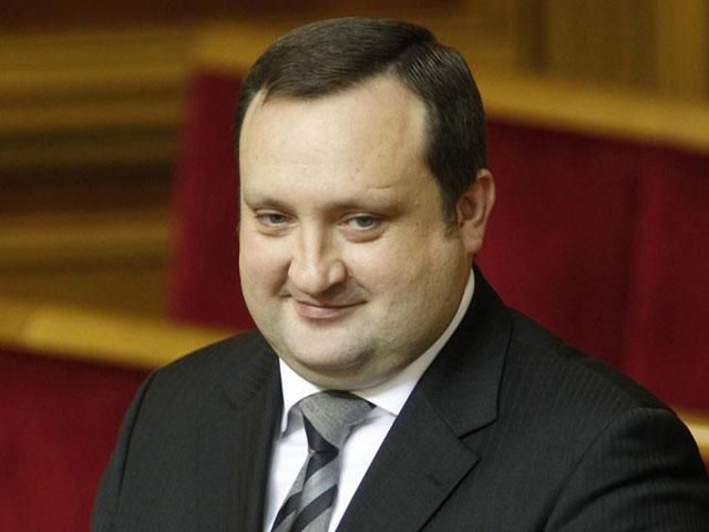 До создания нового правительства выполнять обязанности премьера будет Арбузов До создания нового правительства выполнять обязанности премьера будет Арбузов