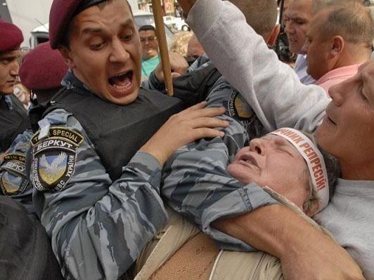 В милиции опровергают увеличение количества "беркутовцев" и "грифоновцев" в 6 раз В милиции опровергают увеличение количества "беркутовцев" и "грифоновцев" в 6 раз