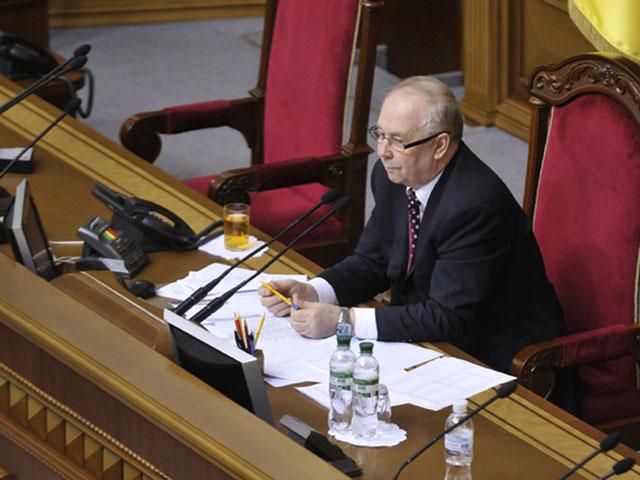 В Раде сегодня рассмотрят 4 законопроекта об амнистии В Раде сегодня рассмотрят 4 законопроекта об амнистии