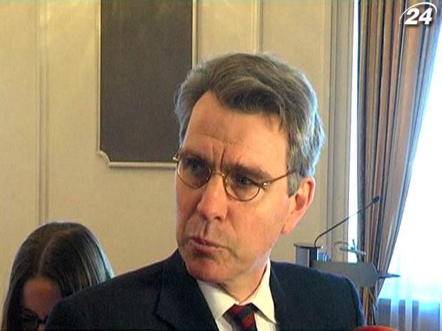 США заохочують український уряд та опозицію до діалогу США заохочують український уряд та опозицію до діалогу