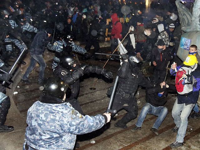 "Не бойся - Выйдет Миллион!": В Киеве вспомнили кровавую ночь 30 ноября