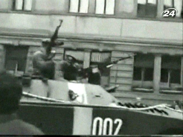 Празька весна 1968 - намагання побудувати "соціалізм з людським обличчям" Празька весна 1968 - намагання побудувати "соціалізм з людським обличчям"