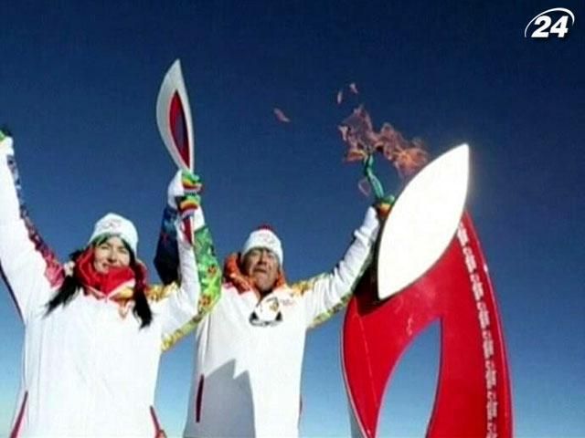 Олімпійський вогонь підкорив Ельбрус Олімпійський вогонь підкорив Ельбрус