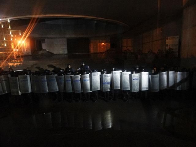 Активісти читатимуть силовикам новини про Майдан Активісти читатимуть силовикам новини про Майдан